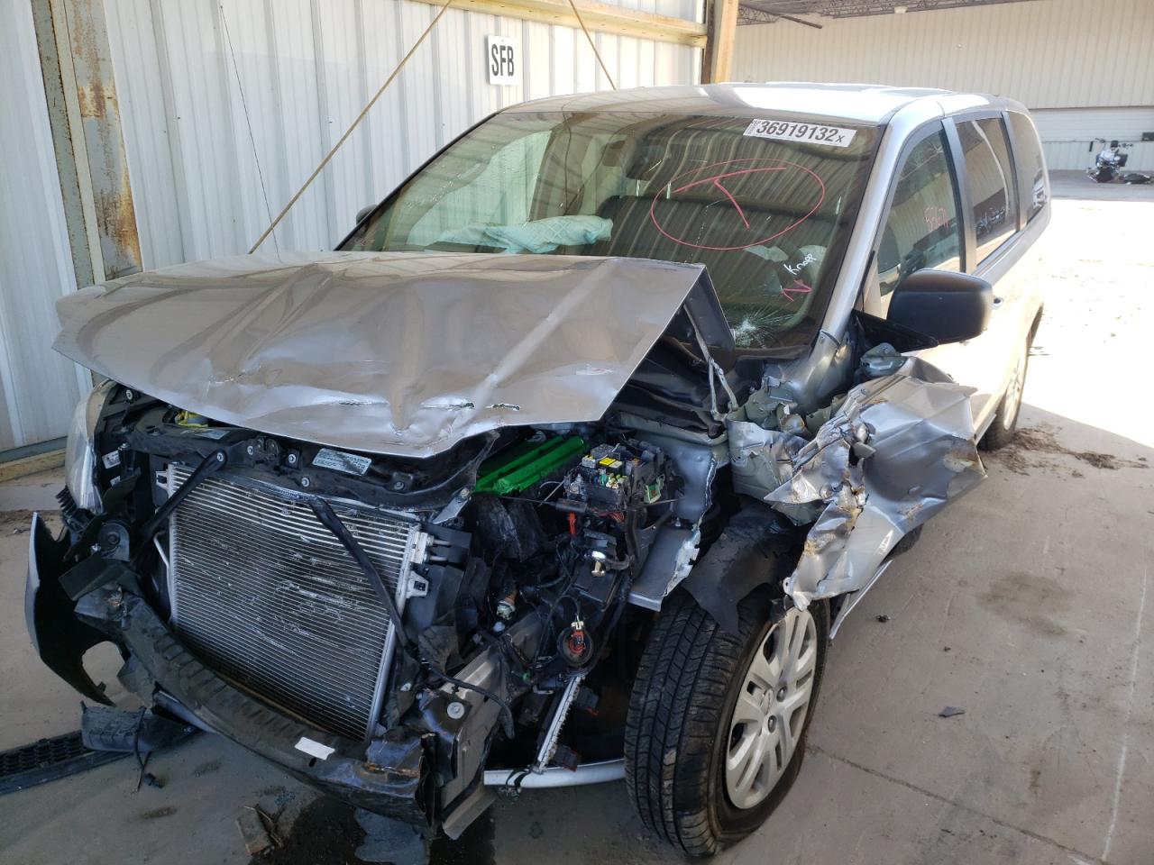 Photo 2 from auction – 2018 DODGE GRAND CARA with VIN 2C4RDGBG2JR138869