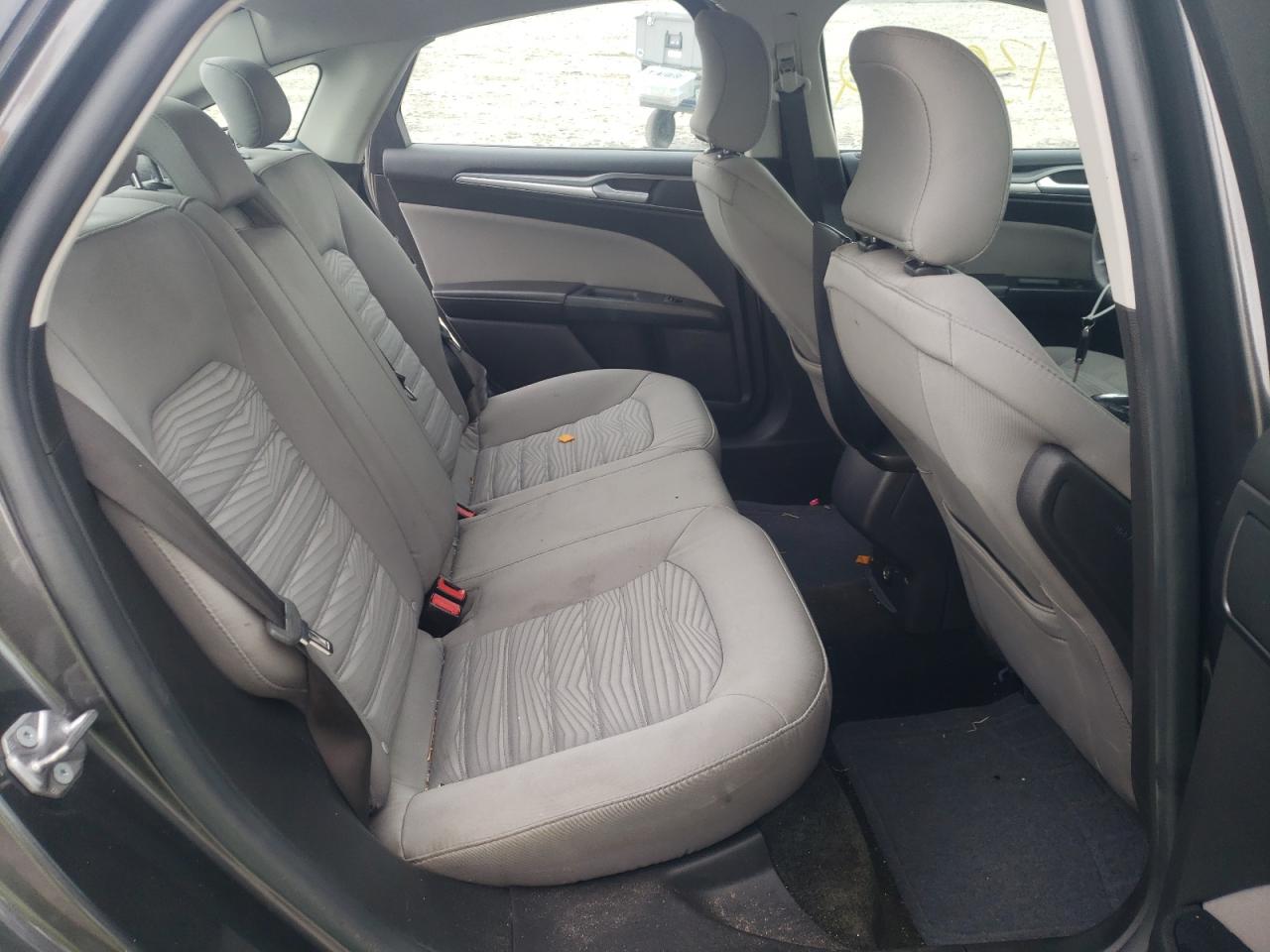 Photo 6 from auction – 2016 FORD FUSION S with VIN 3FA6P0G72GR103316