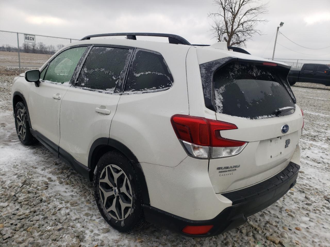 Photo 3 from auction – 2019 SUBARU FORESTER P with VIN JF2SKAEC4KH436884