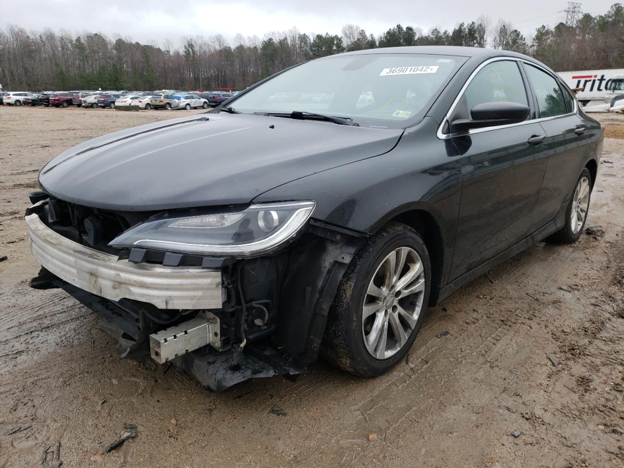 Photo 2 from auction – 2015 CHRYSLER 200 LIMITE with VIN 1C3CCCAB1FN572104