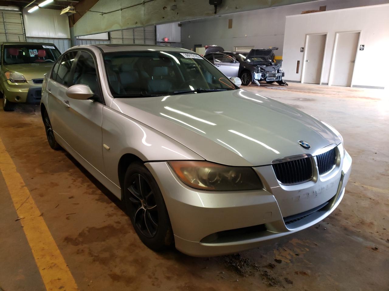 BMW 328 I 2007 with VIN WBAVA37557NL12816 - Photo from auction