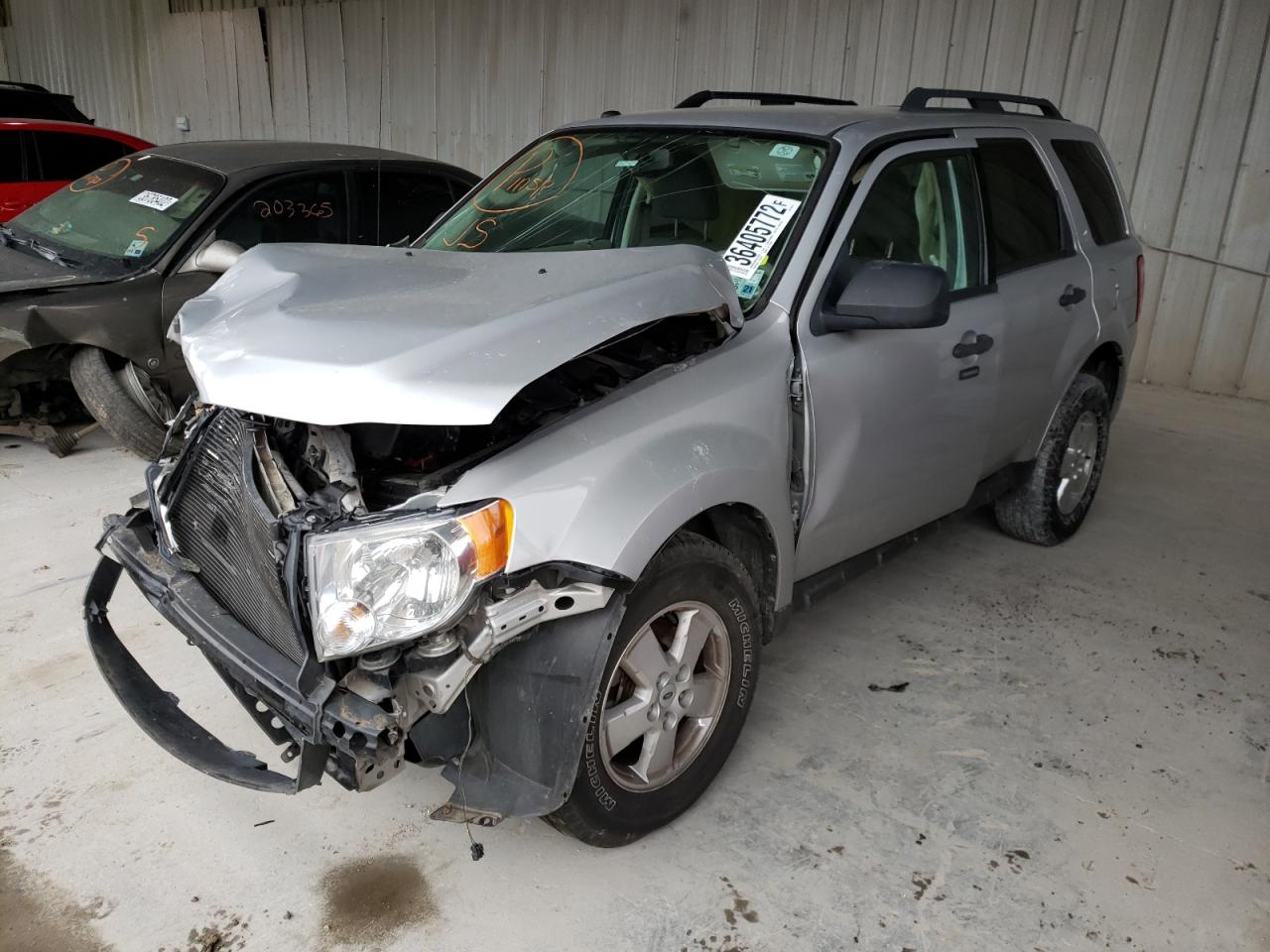 Photo 2 from auction – 2009 FORD ESCAPE XLT with VIN 1FMCU93G99KB86116