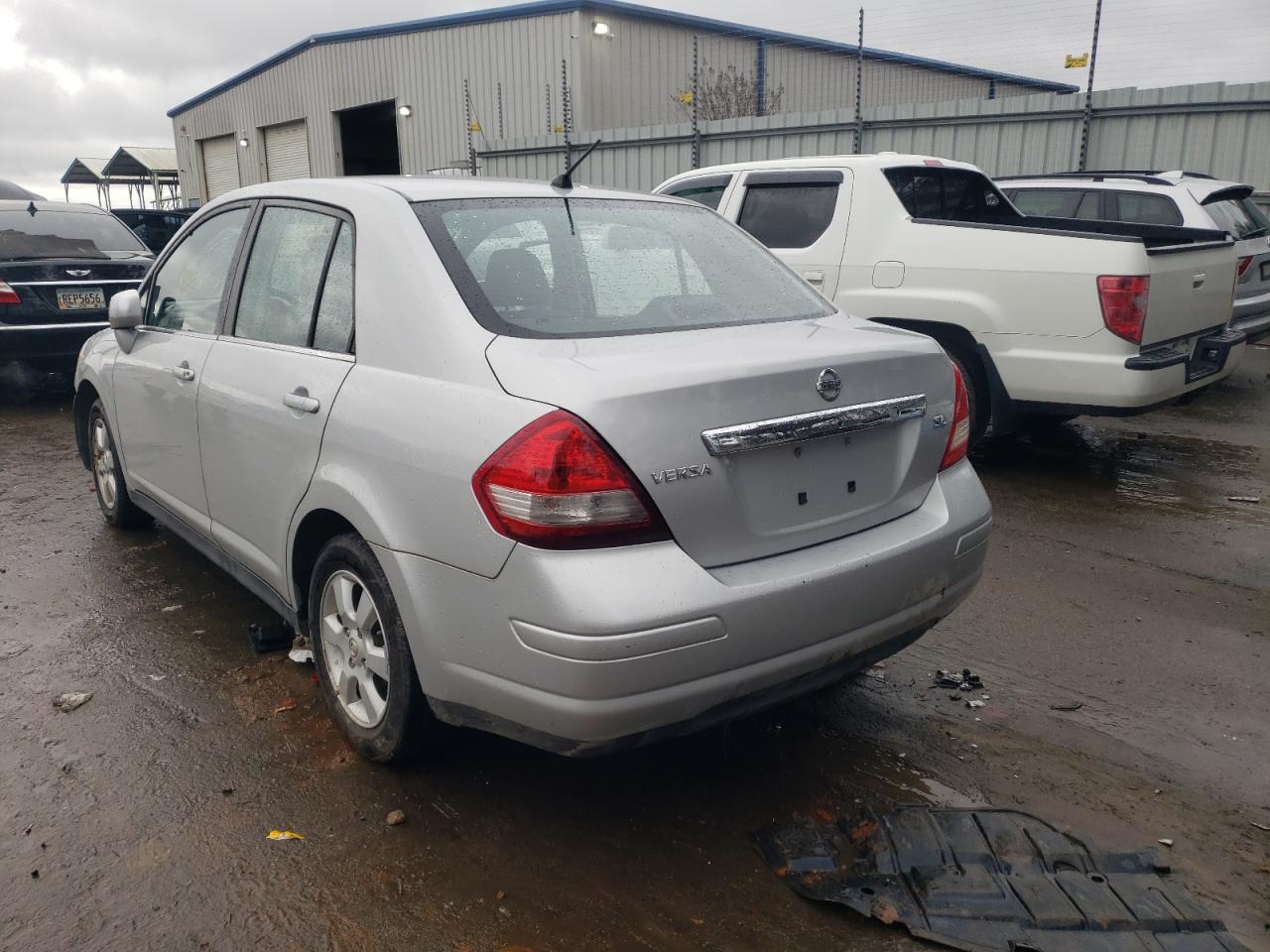 Photo 3 from auction – 2007 NISSAN VERSA S with VIN 3N1BC11E97L407282
