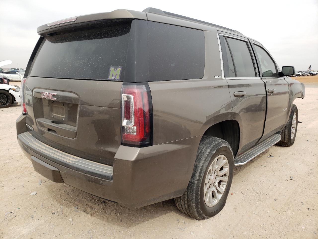Photo 4 from auction – 2015 GMC YUKON SLE with VIN 1GKS2AKC5FR675254