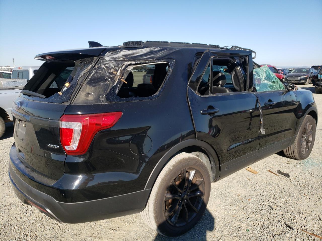 Photo 4 from auction – 2017 FORD EXPLORER X with VIN 1FM5K8D83HGD04856