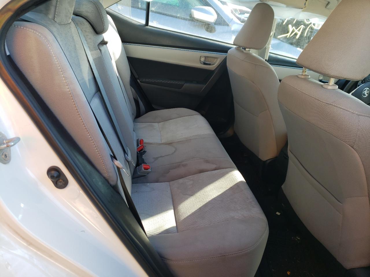 Photo 6 from auction – 2015 TOYOTA COROLLA EC with VIN 5YFBPRHE2FP217847