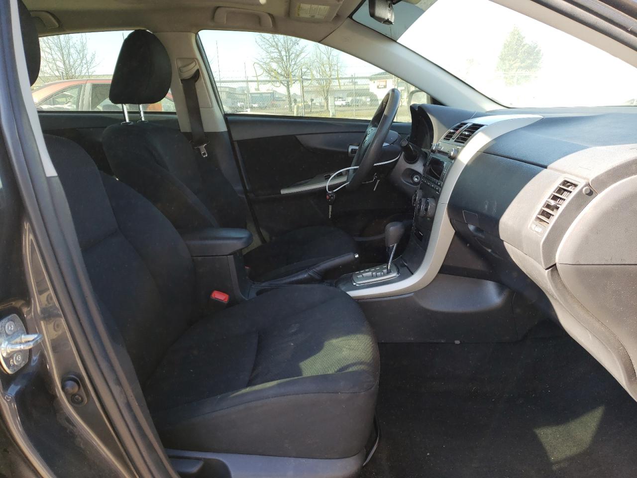 Photo 5 from auction – 2011 TOYOTA COROLLA with VIN 2T1BU4EE9BC658109
