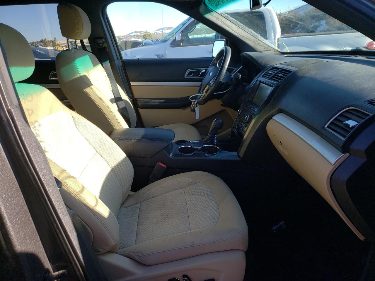Photo 5 from auction – 2016 FORD EXPLORER X with VIN 1FM5K7DH8GGB35359