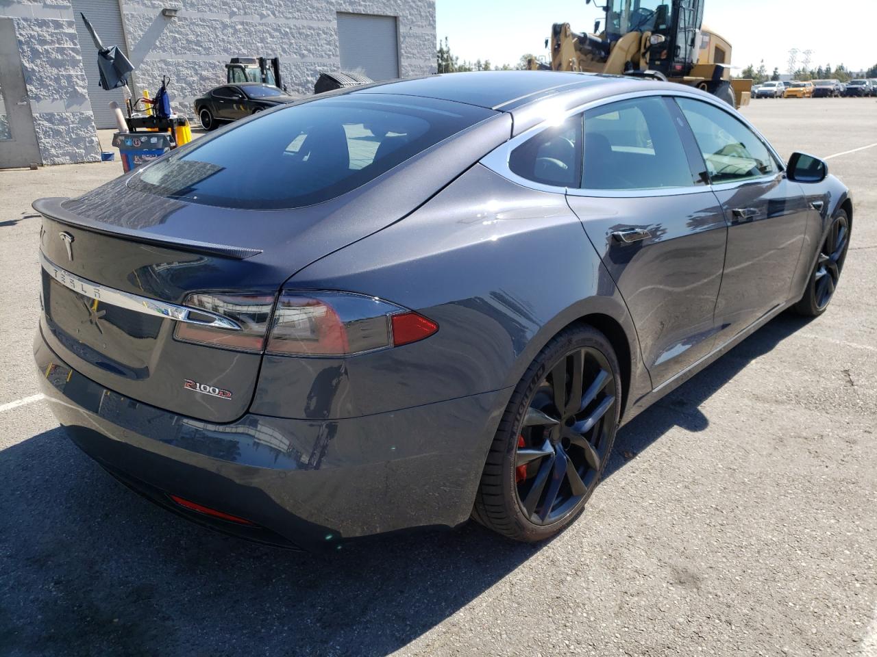 Photo 4 from auction – 2018 TESLA MODEL S with VIN 5YJSA1E42JF275265