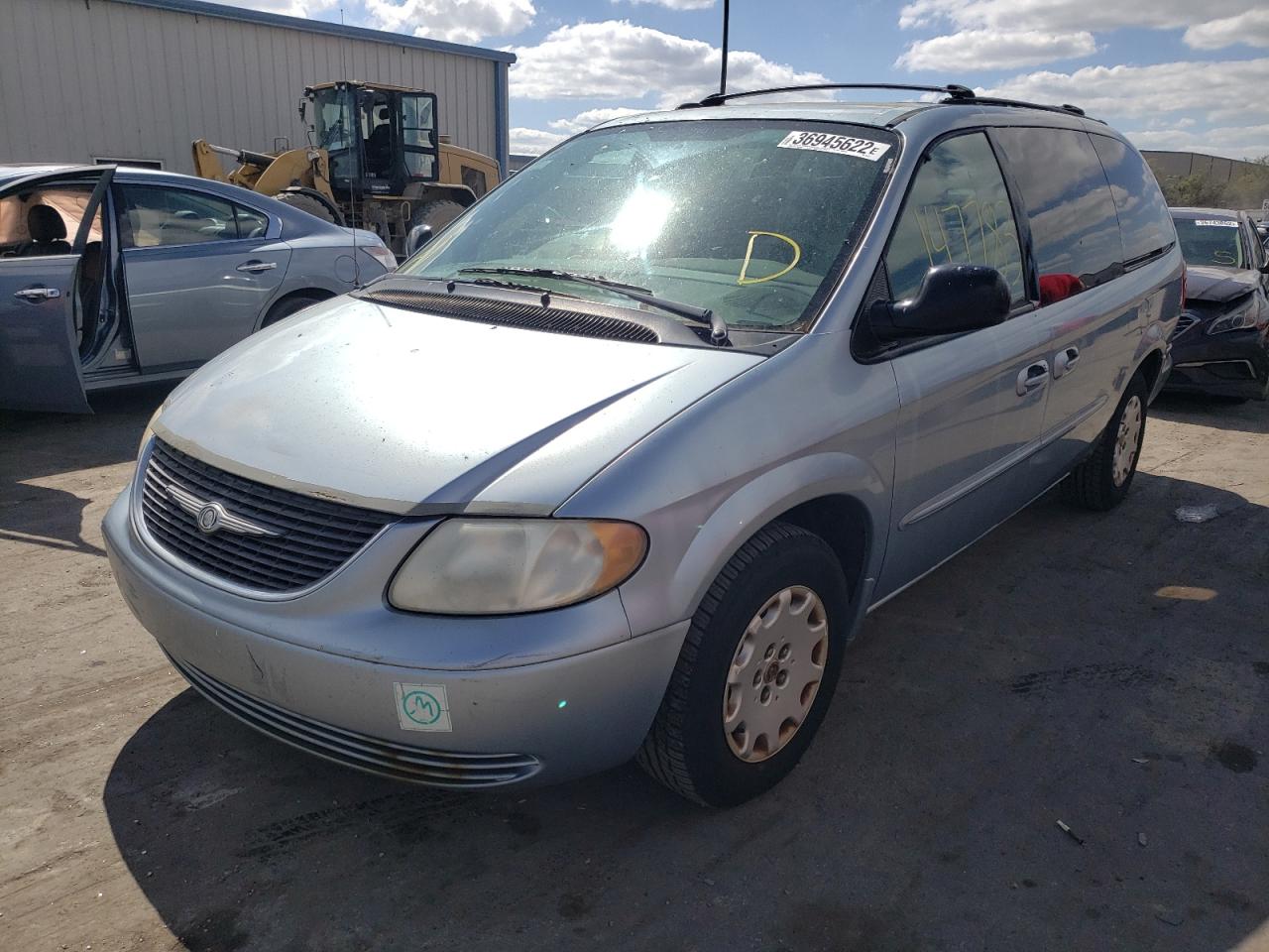 Photo 2 from auction – 2003 CHRYSLER TOWN & COU with VIN 2C4GP44383R353117