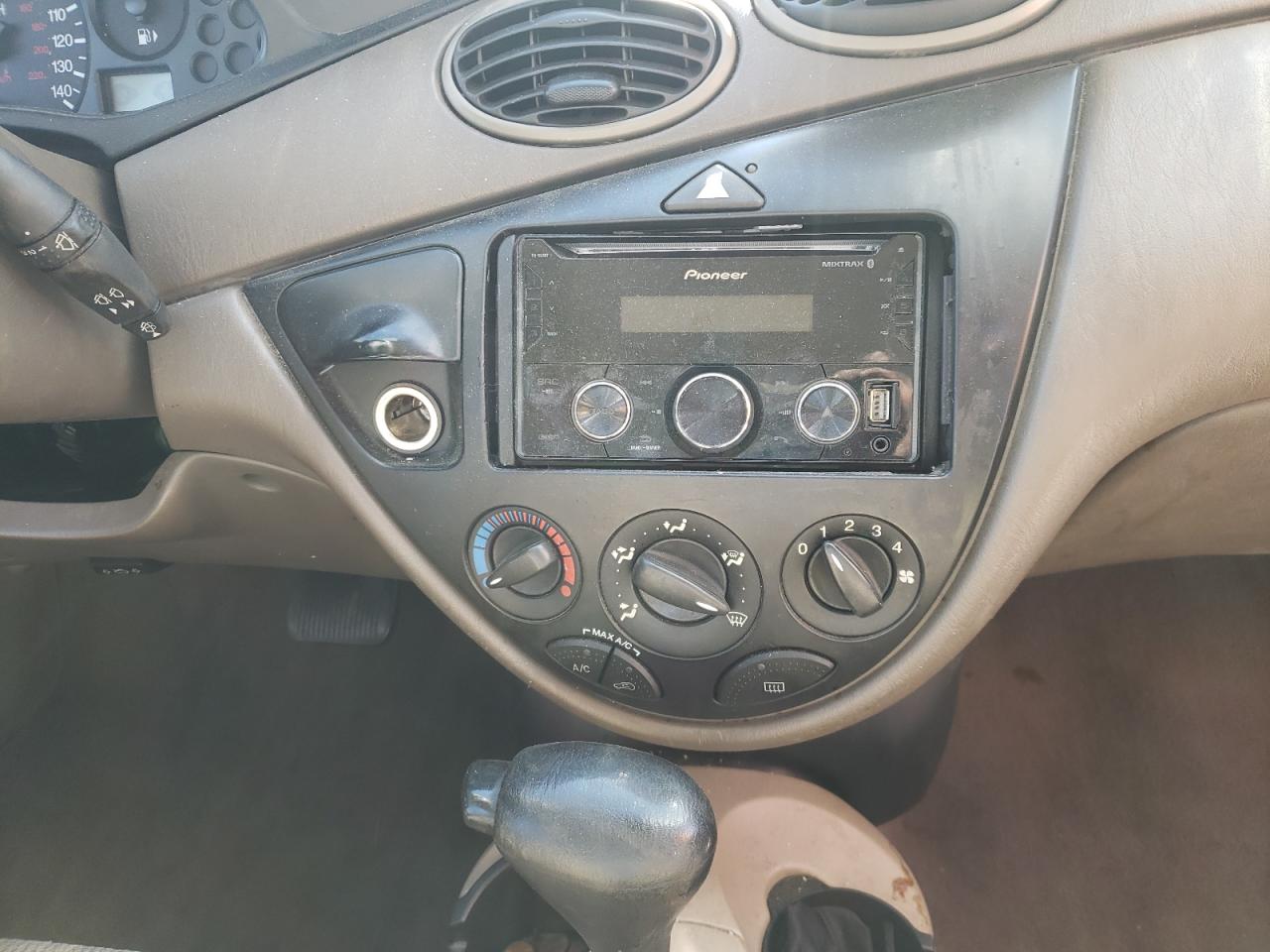 Photo 9 from auction – 2004 FORD FOCUS SE C with VIN 1FAFP34324W153189