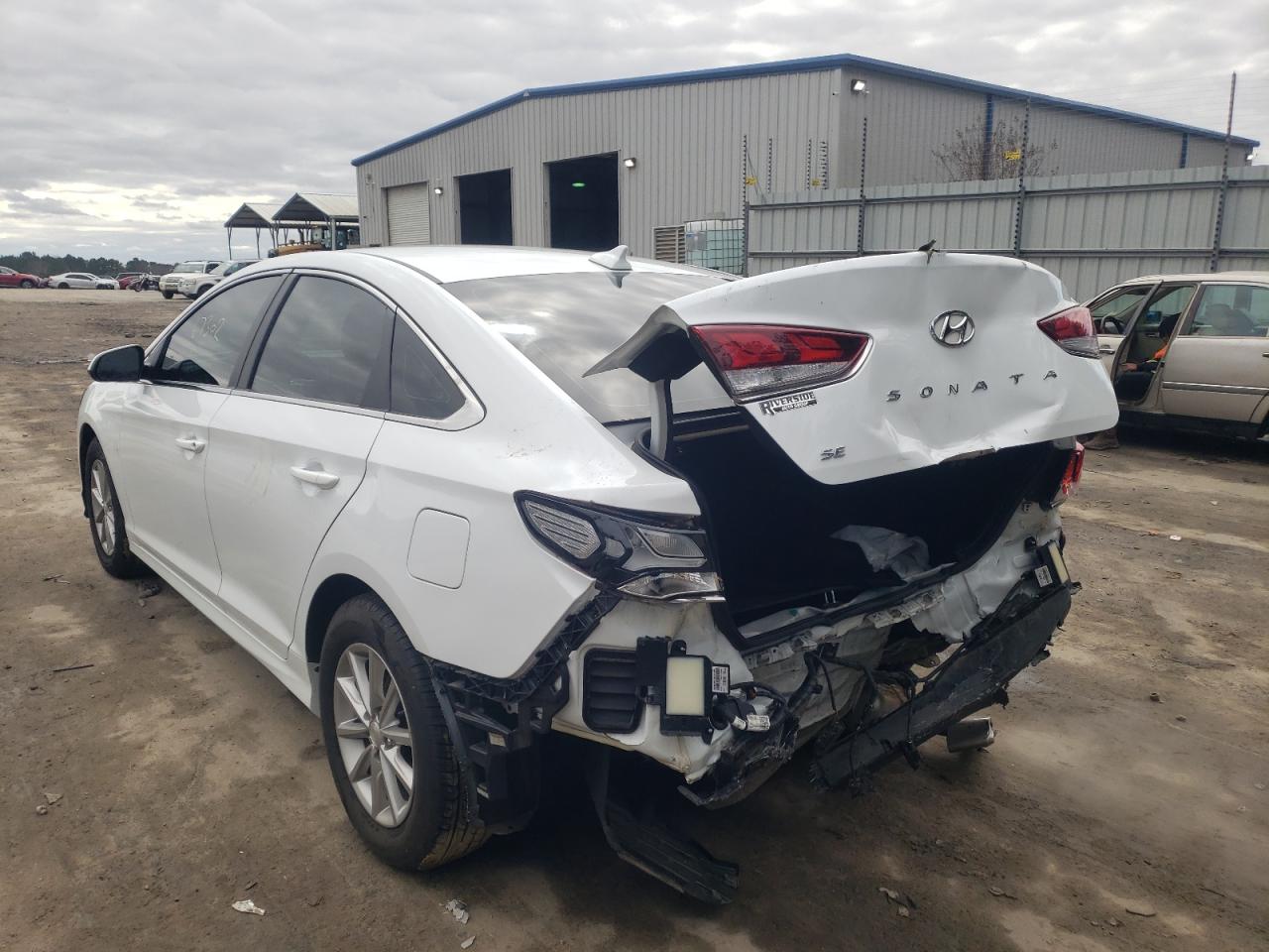 Photo 3 from auction – 2019 HYUNDAI SONATA SE with VIN 5NPE24AF2KH819396