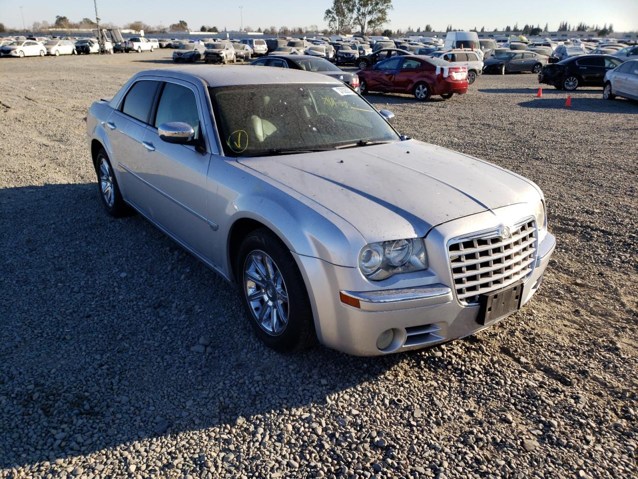 CHRYSLER 300C 2005 with VIN 2C3JA63H75H521861 - Photo from auction