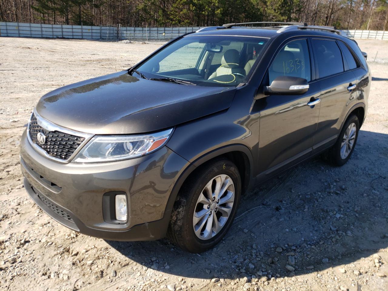 Photo 2 from auction – 2014 KIA SORENTO EX with VIN 5XYKU4A71EG459152