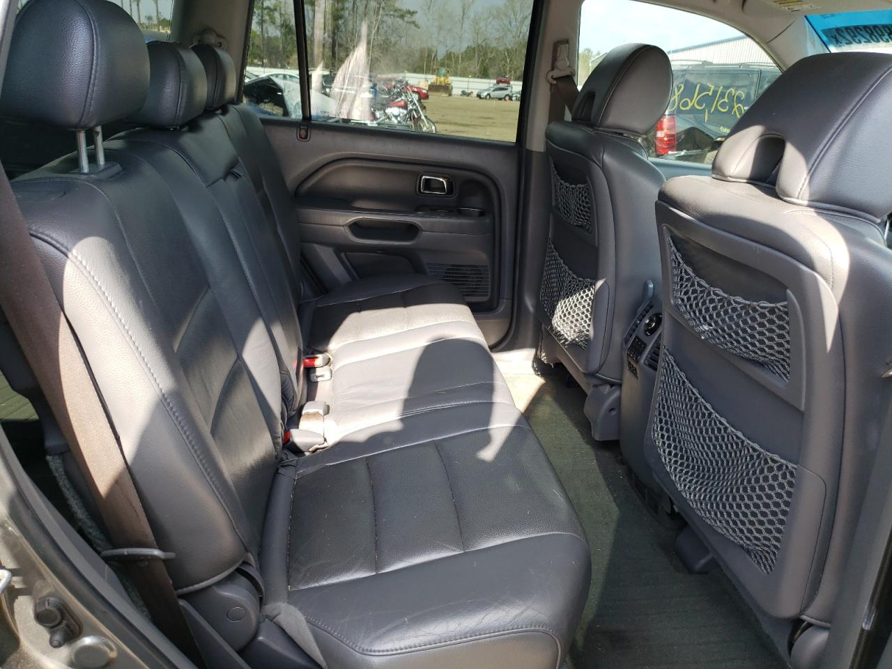 Photo 6 from auction – 2007 HONDA PILOT EXL with VIN 5FNYF18667B013945