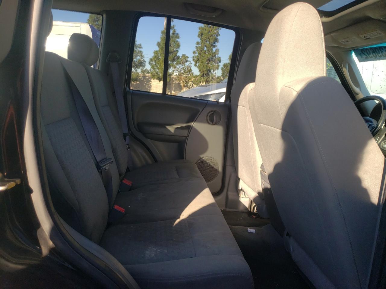 Photo 6 from auction – 2006 JEEP LIBERTY SP with VIN 1J4GL48K76W227219