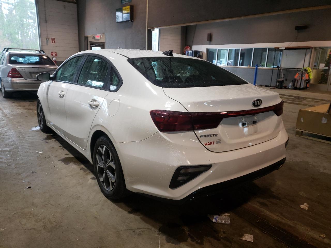 Photo 3 from auction – 2019 KIA FORTE FE with VIN 3KPF24AD1KE082859