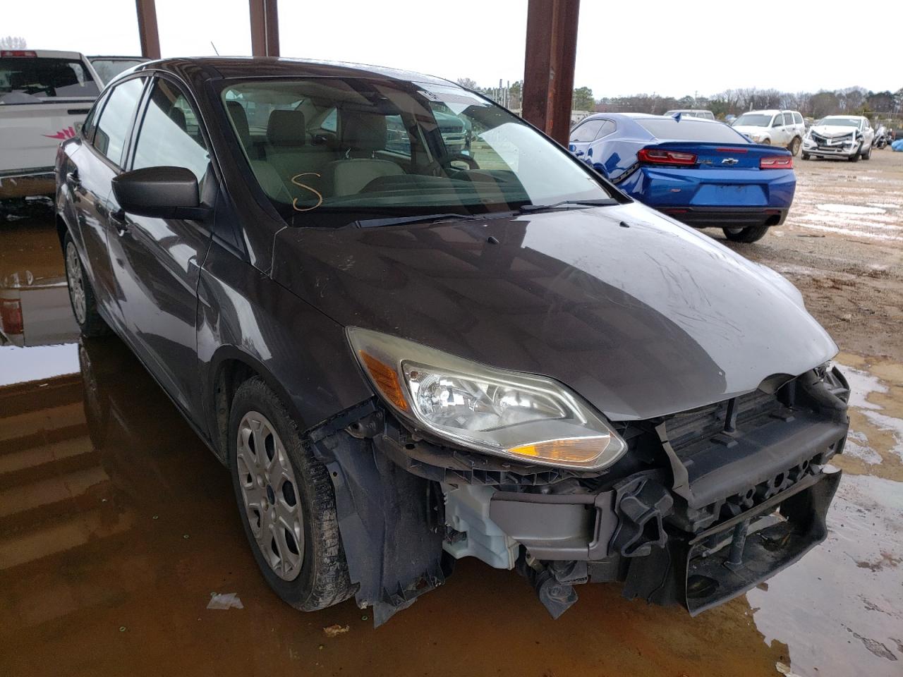 FORD FOCUS SE 2012 with VIN 1FAHP3F28CL352387 - Photo from auction