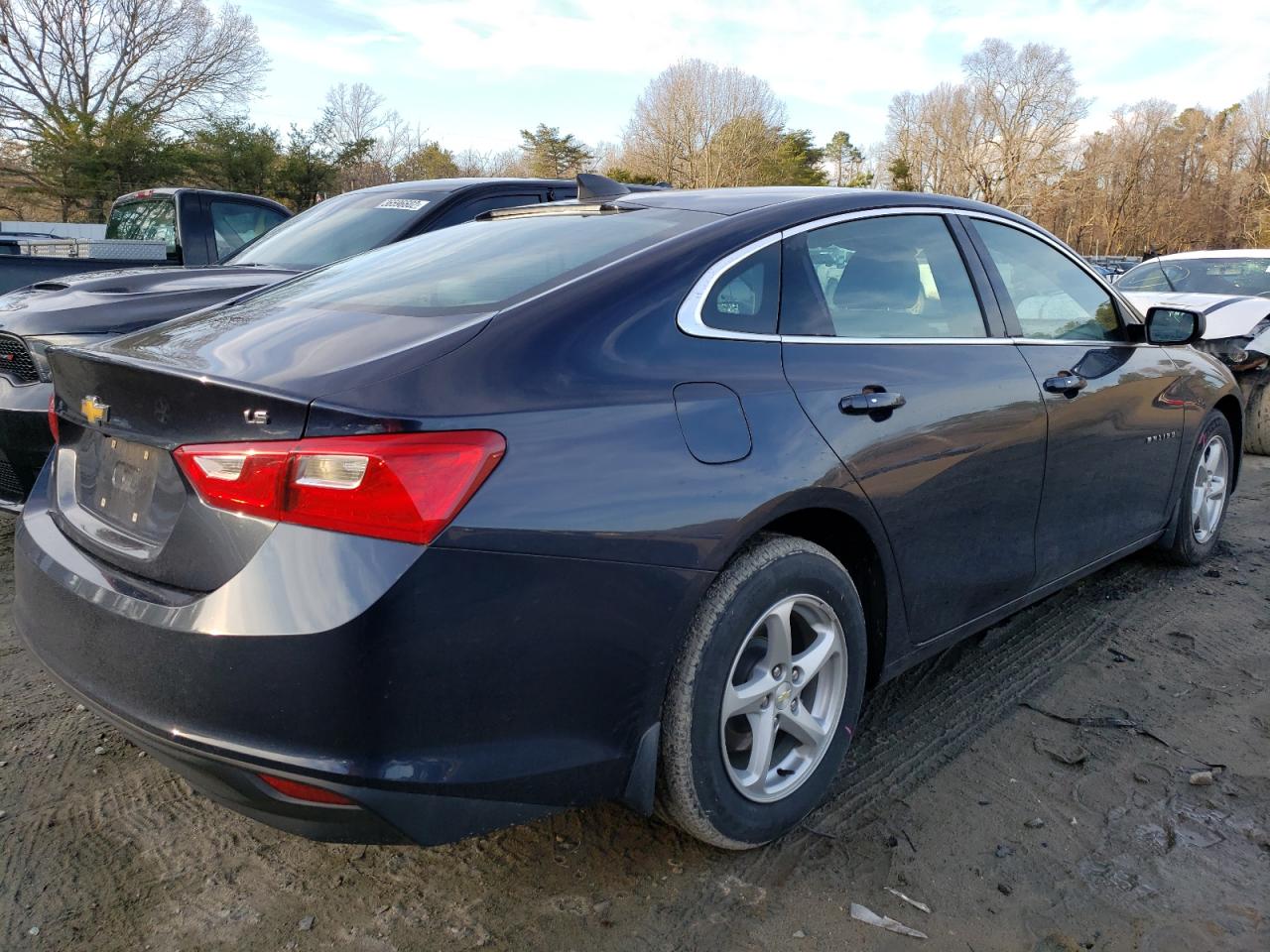 Photo 4 from auction – 2016 CHEVROLET MALIBU LS with VIN 1G1ZB5ST5GF327113