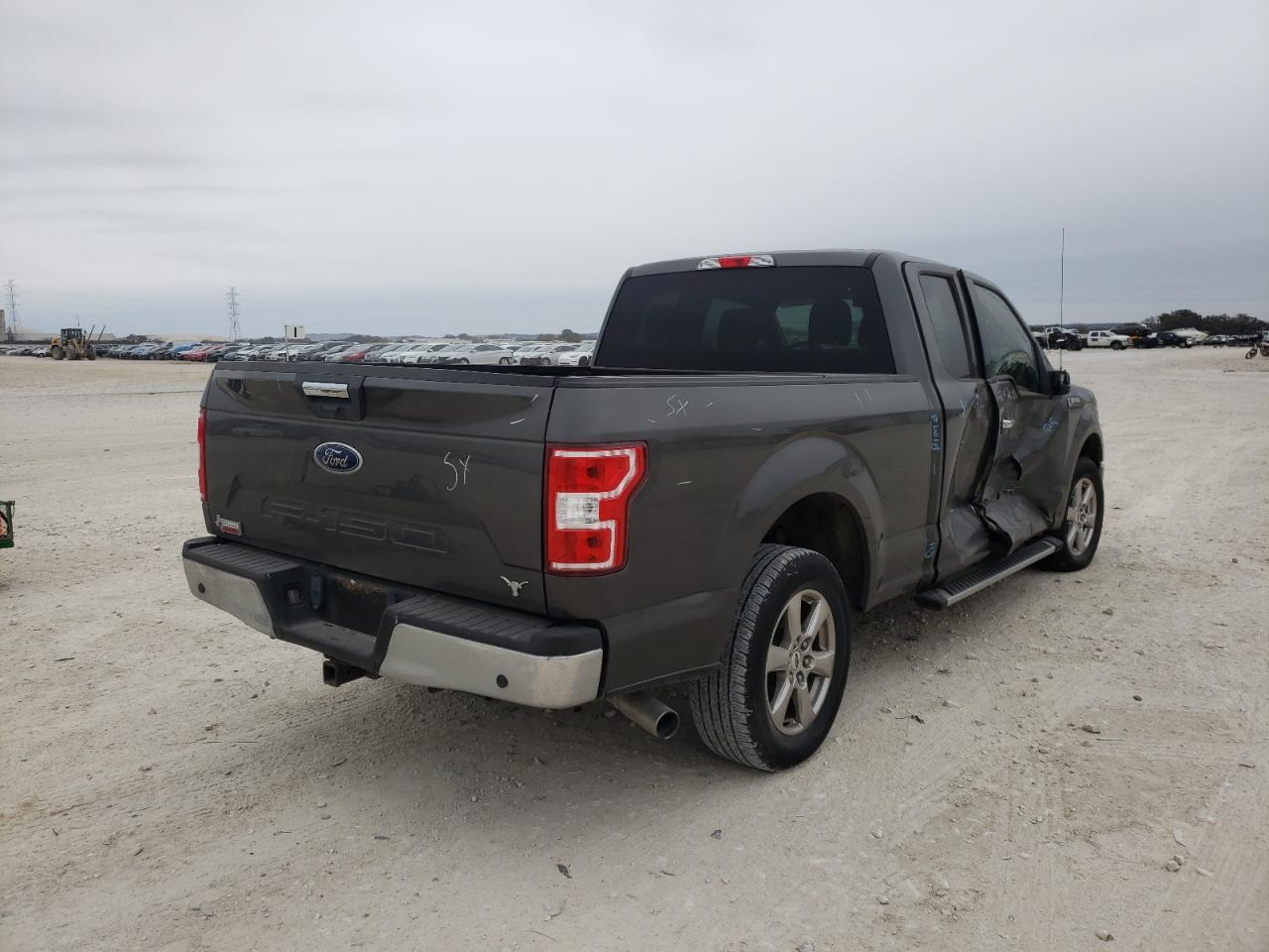 Photo 4 from auction – 2018 FORD F150 SUPER with VIN 1FTEX1C54JKC44433