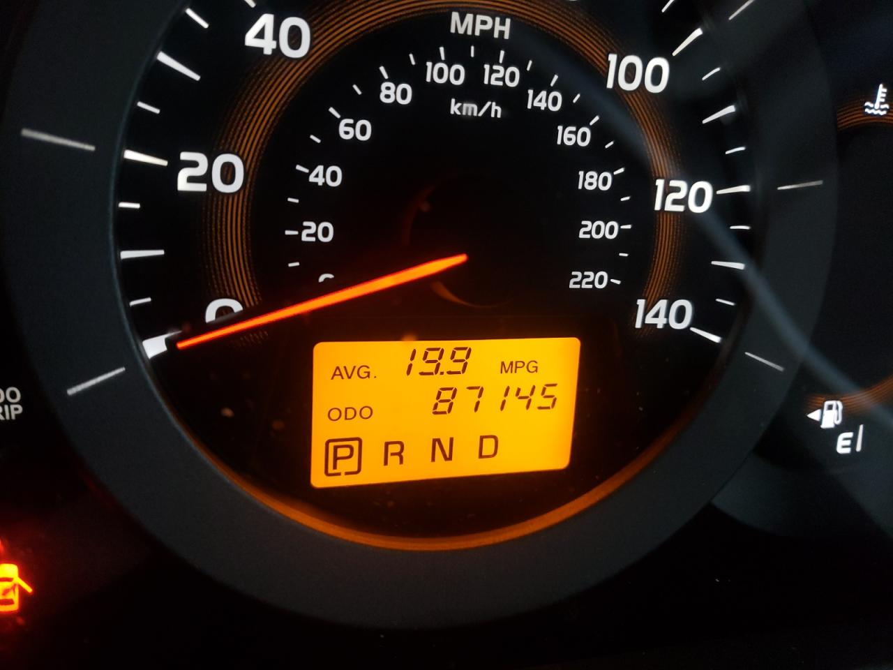 Photo 8 from auction – 2011 TOYOTA RAV4 with VIN 2T3ZF4DV8BW090547
