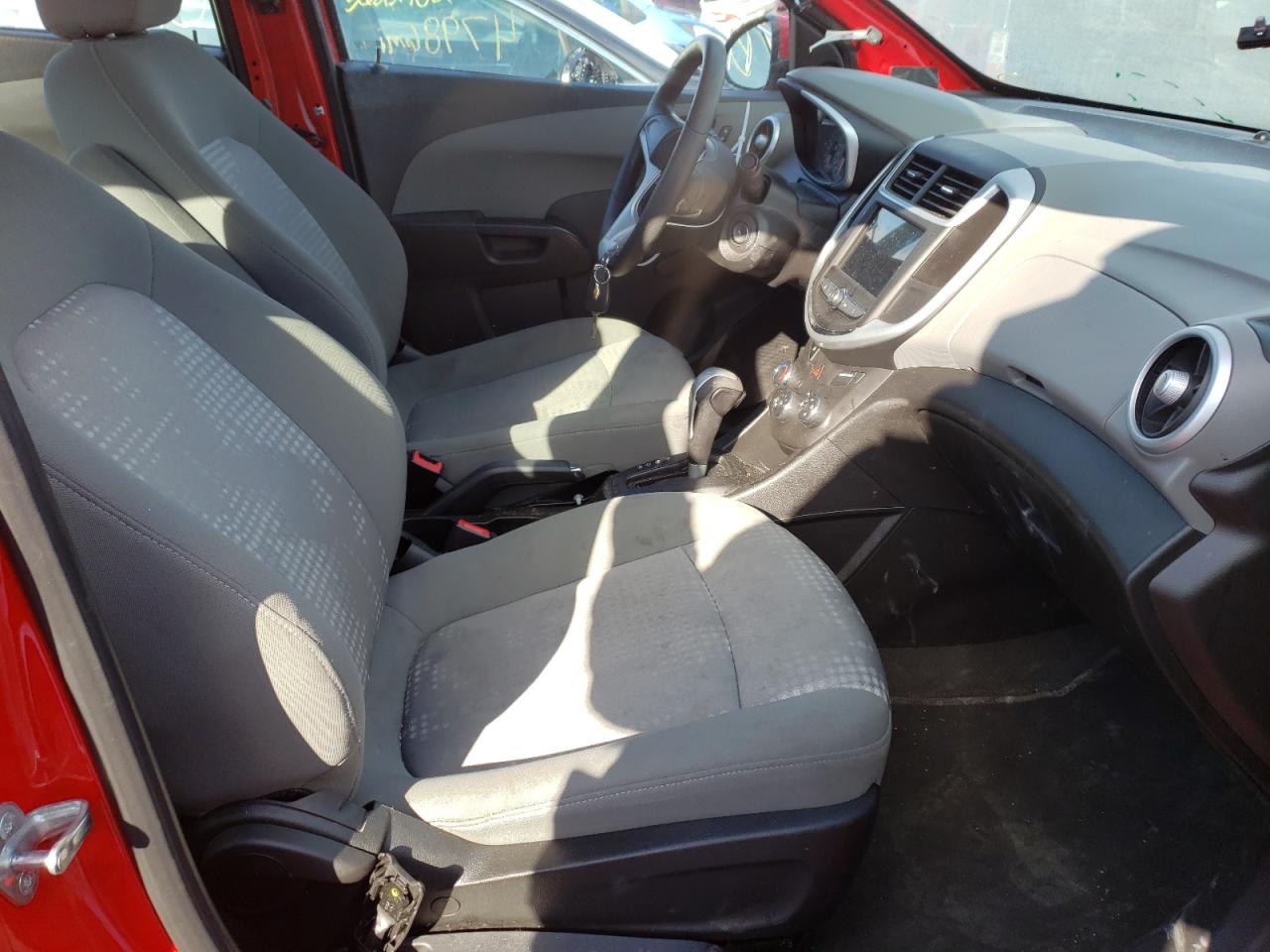 Photo 5 from auction – 2019 CHEVROLET SONIC LS with VIN 1G1JB5SBXK4137347