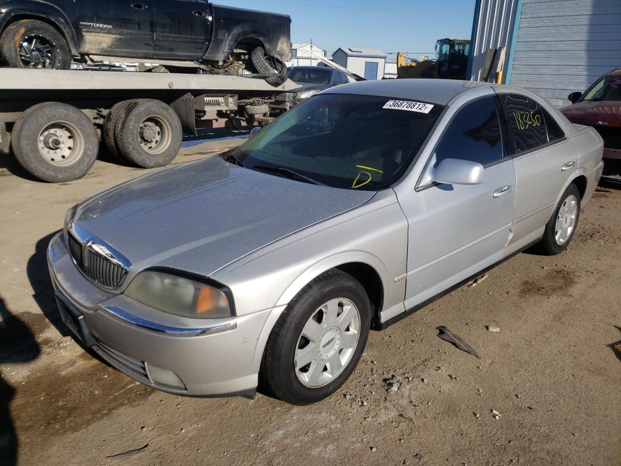 Photo 2 from auction – 2004 LINCOLN LS with VIN 1LNHM86S34Y686004