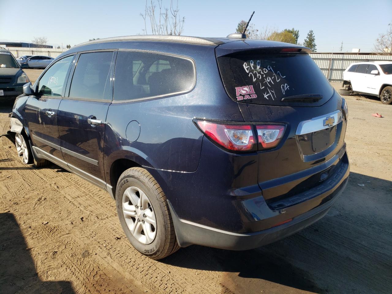 Photo 3 from auction – 2016 CHEVROLET TRAVERSE L with VIN 1GNKRFED5GJ319757