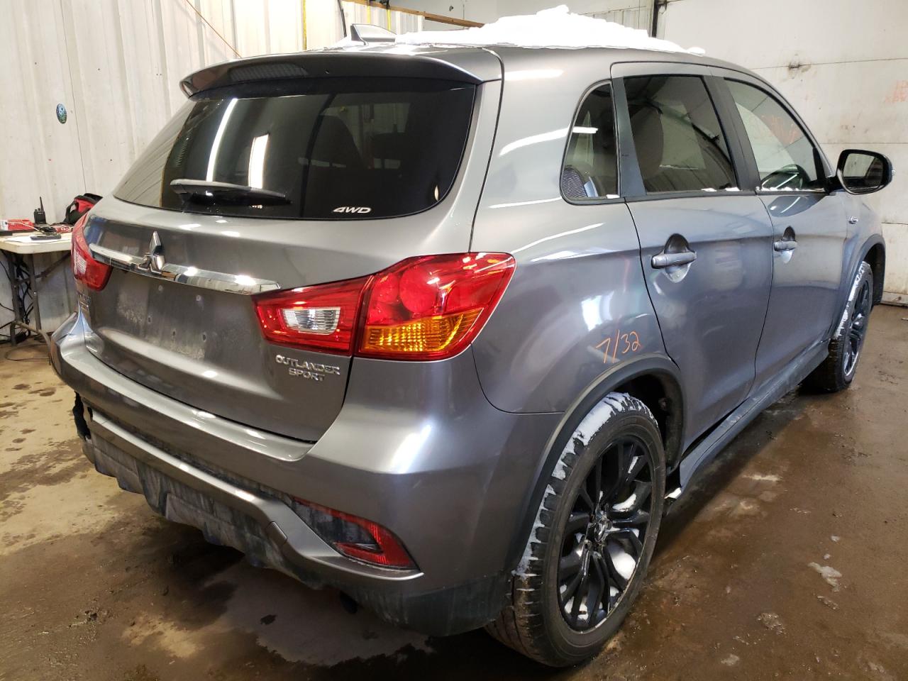 Photo 4 from auction – 2018 MITSUBISHI OUTLANDER with VIN JA4AR3AU6JU004684