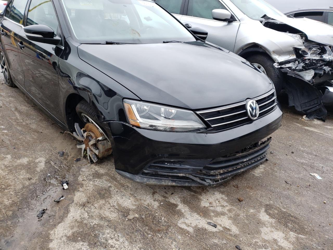 Photo 9 from auction – 2017 VOLKSWAGEN JETTA SE with VIN 3VWDB7AJ9HM272676