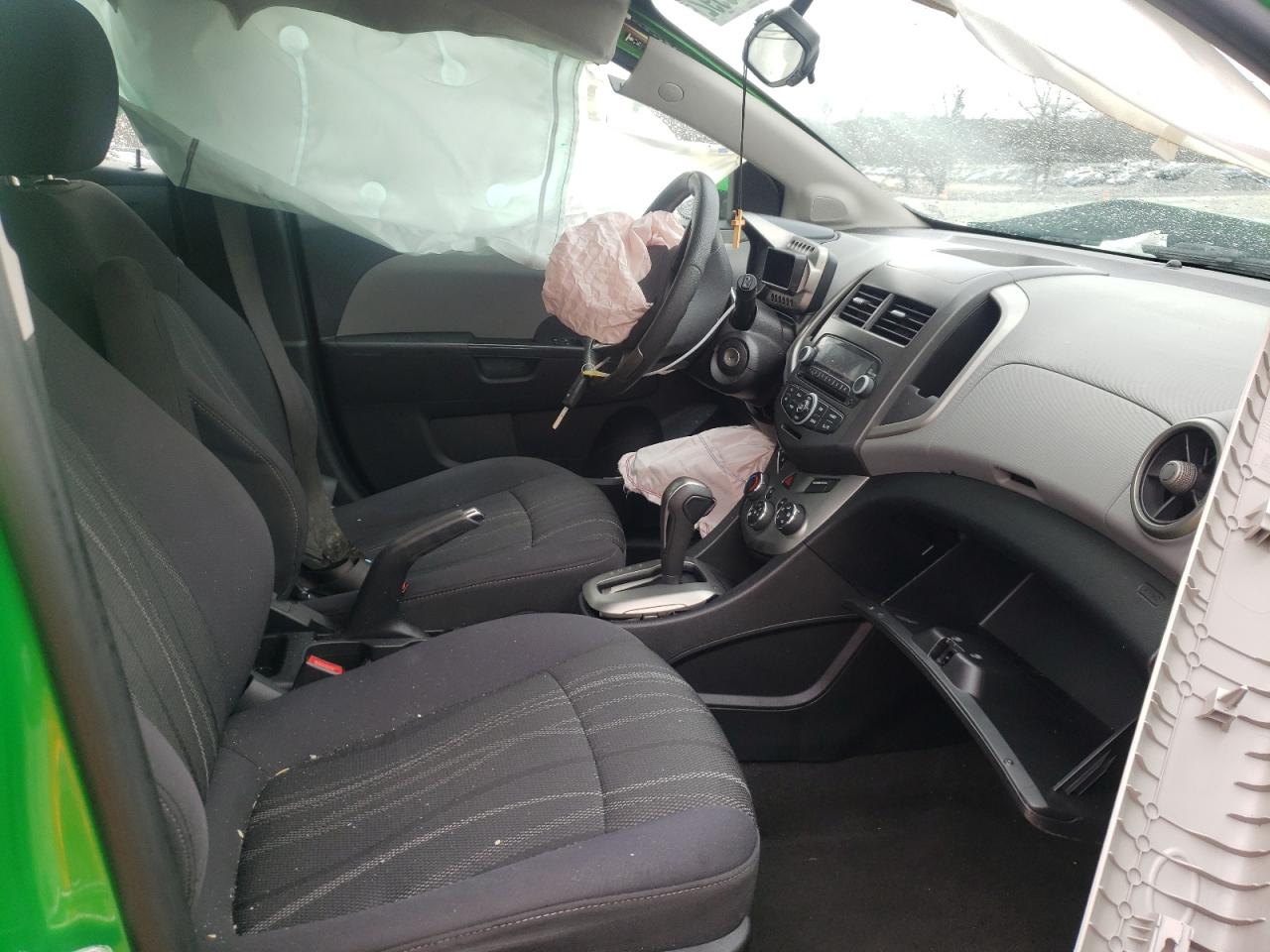 Photo 5 from auction – 2014 CHEVROLET SONIC with VIN 1G1JC6SH1E4220676