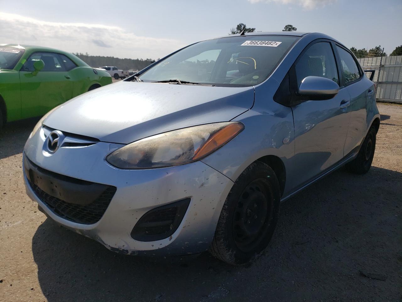 Photo 2 from auction – 2013 MAZDA MAZDA2 with VIN JM1DE1KY7D0170356
