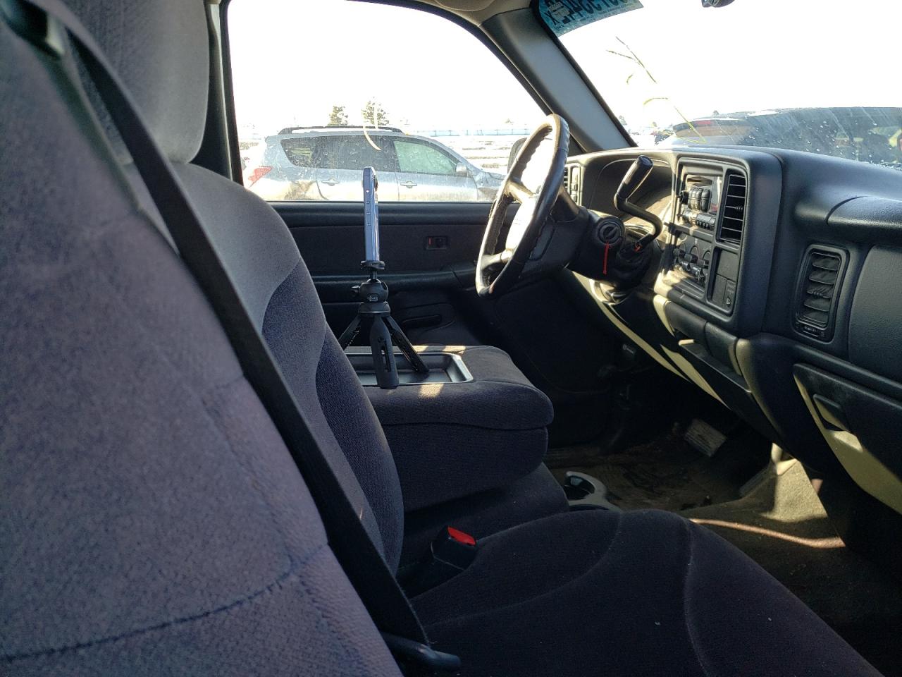 Photo 5 from auction – 2002 GMC SIERRA K25 with VIN 1GTHK29U82E221267