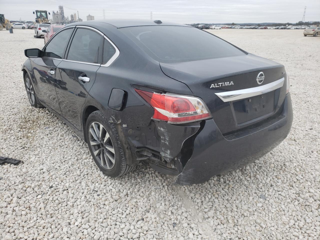 Photo 3 from auction – 2015 NISSAN ALTIMA 2.5 with VIN 1N4AL3AP2FN388603