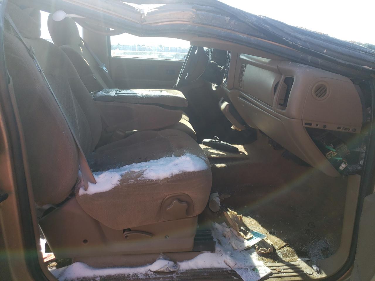 Photo 5 from auction – 2000 CHEVROLET SILVERADO with VIN 1GCEK19T4YZ221787