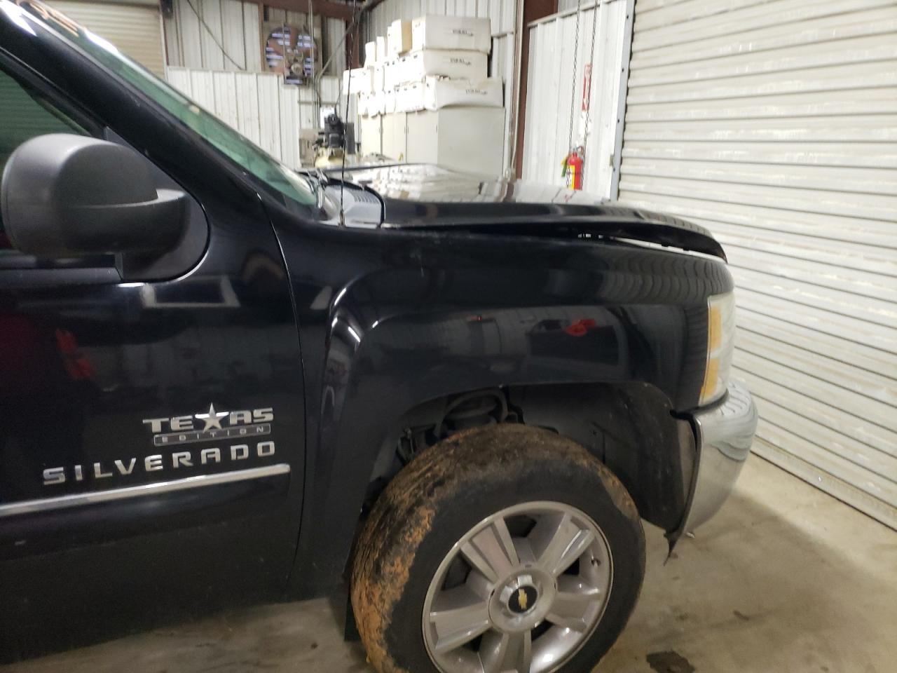 Photo 9 from auction – 2013 CHEVROLET SILVERADO with VIN 1GCRKSE79DZ388561