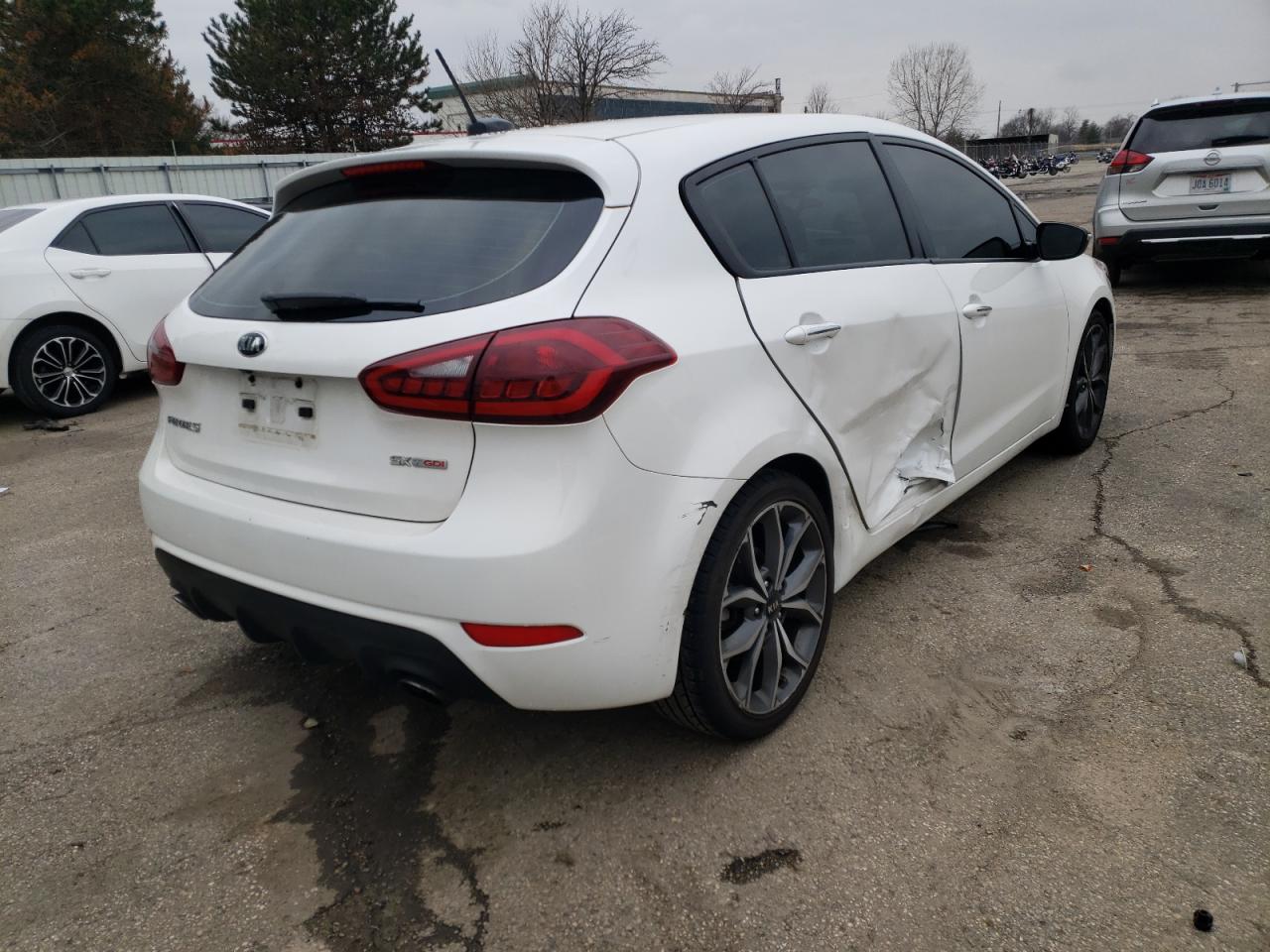 Photo 4 from auction – 2017 KIA FORTE EX with VIN 3KPFN5A36HE112760