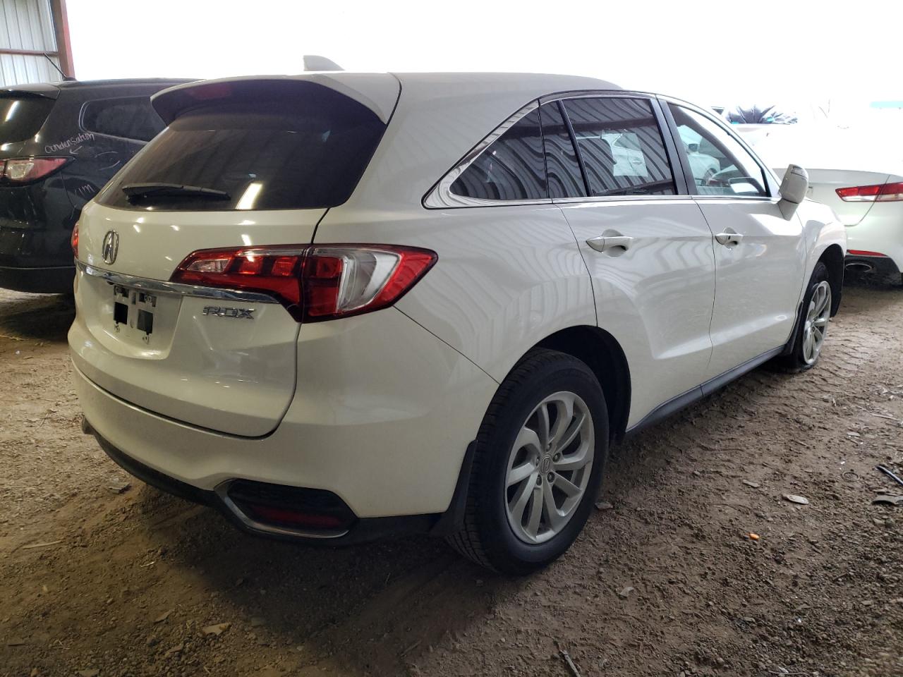 Photo 4 from auction – 2016 ACURA RDX TECHNO with VIN 5J8TB3H57GL017171