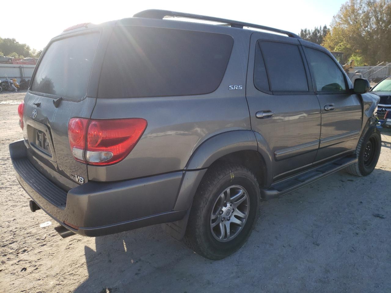 Photo 4 from auction – 2007 TOYOTA SEQUOIA SR with VIN 5TDZT34A97S290667