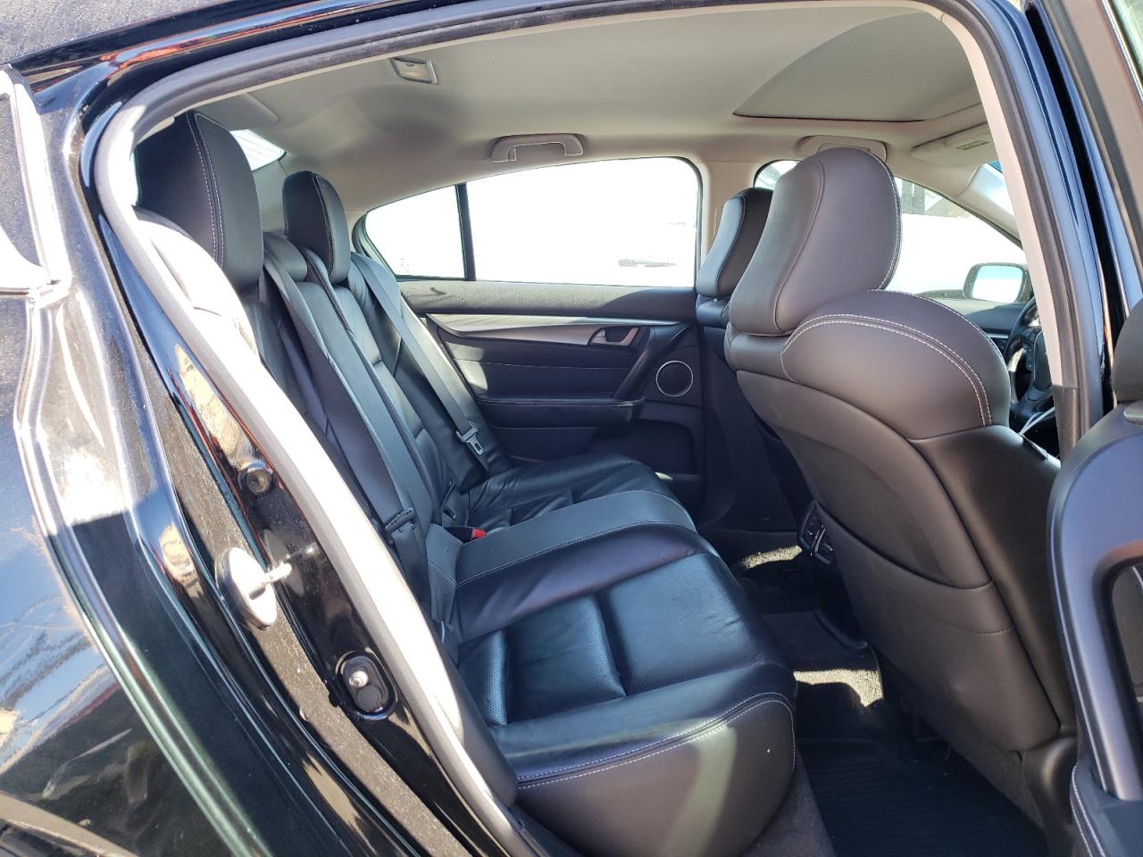 Photo 6 from auction – 2010 ACURA TL with VIN 19UUA9F54AA003678