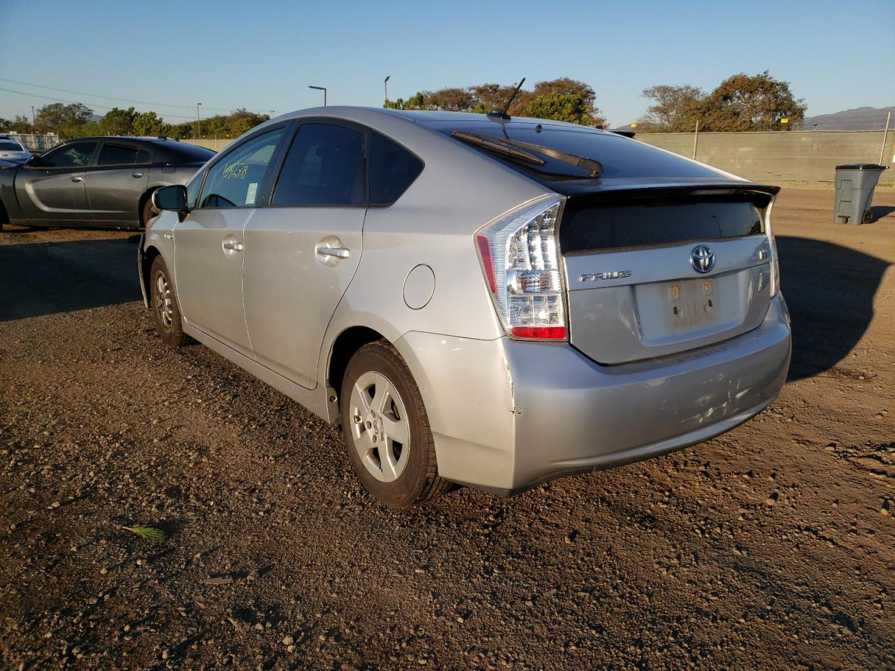 Photo 3 from auction – 2011 TOYOTA PRIUS with VIN JTDKN3DU0B1370533