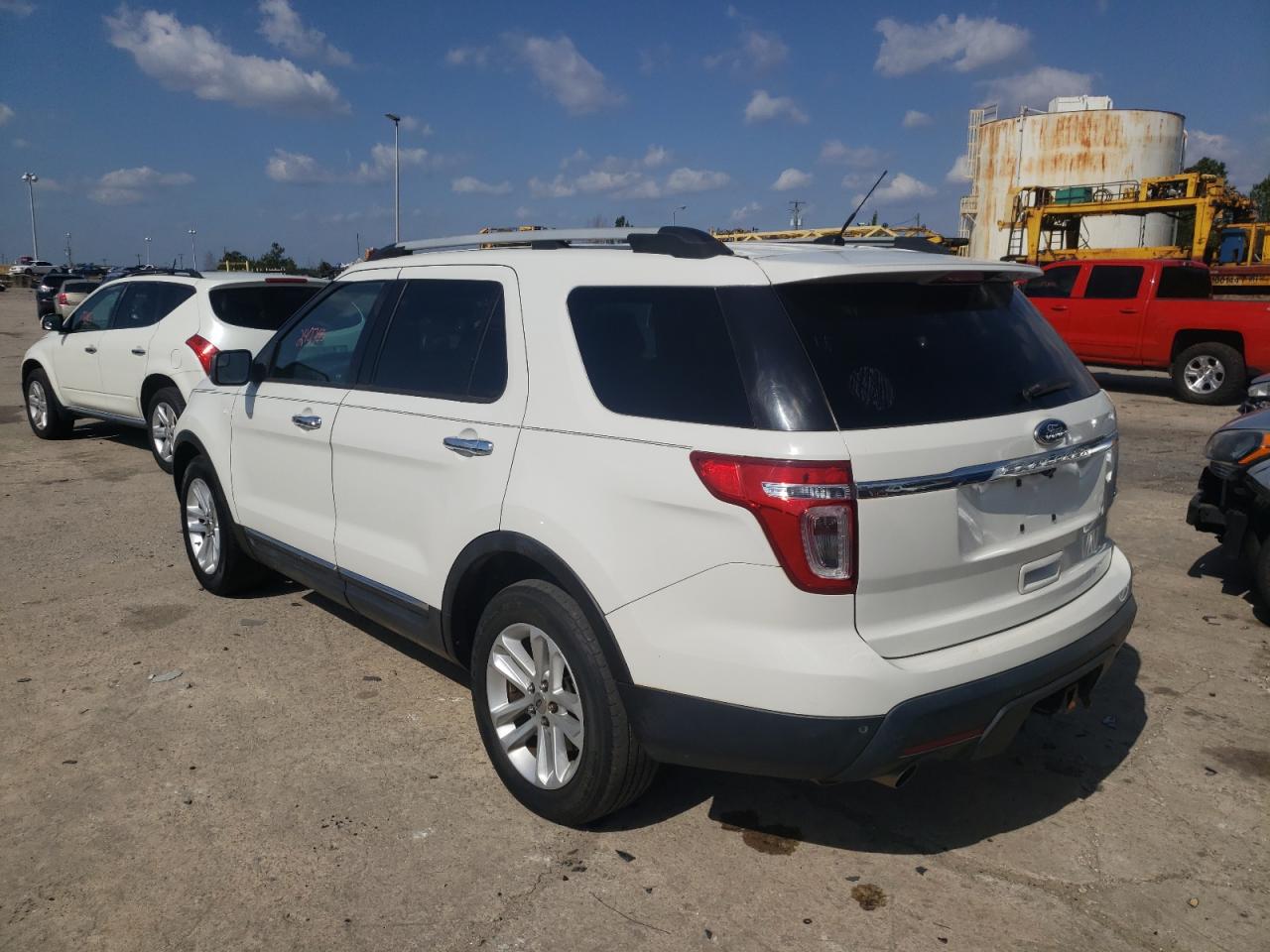 Photo 3 from auction – 2011 FORD EXPLORER X with VIN 1FMHK7D83BGA90319