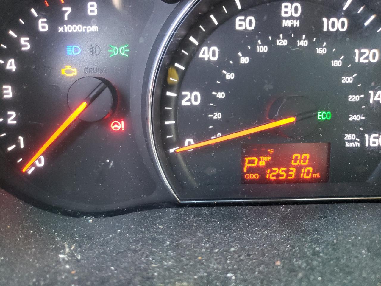 Photo 8 from auction – 2014 KIA SORENTO LX with VIN 5XYKT4A63EG525906