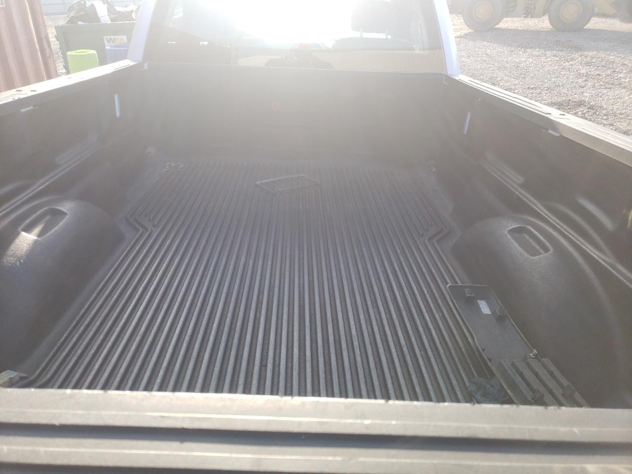 Photo 6 from auction – 2016 FORD F150 with VIN 1FTMF1C82GKD47514