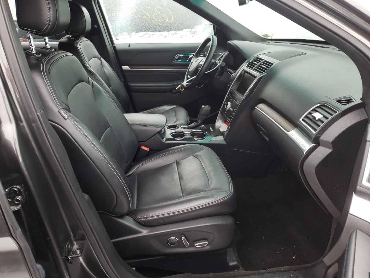 Photo 5 from auction – 2016 FORD EXPLORER L with VIN 1FM5K7F8XGGC90167