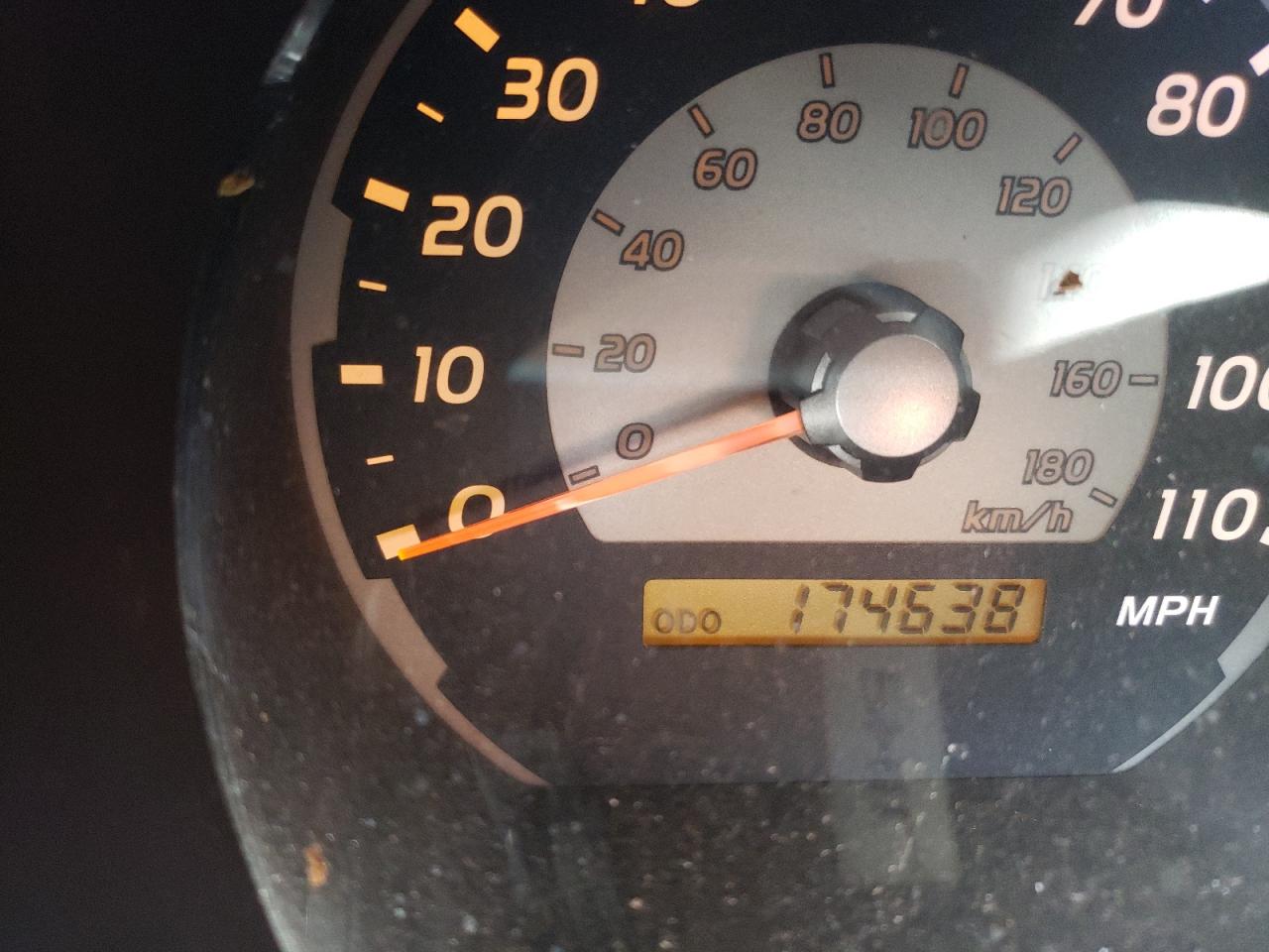 Photo 8 from auction – 2005 TOYOTA 4RUNNER SR with VIN JTEZU14R258035265