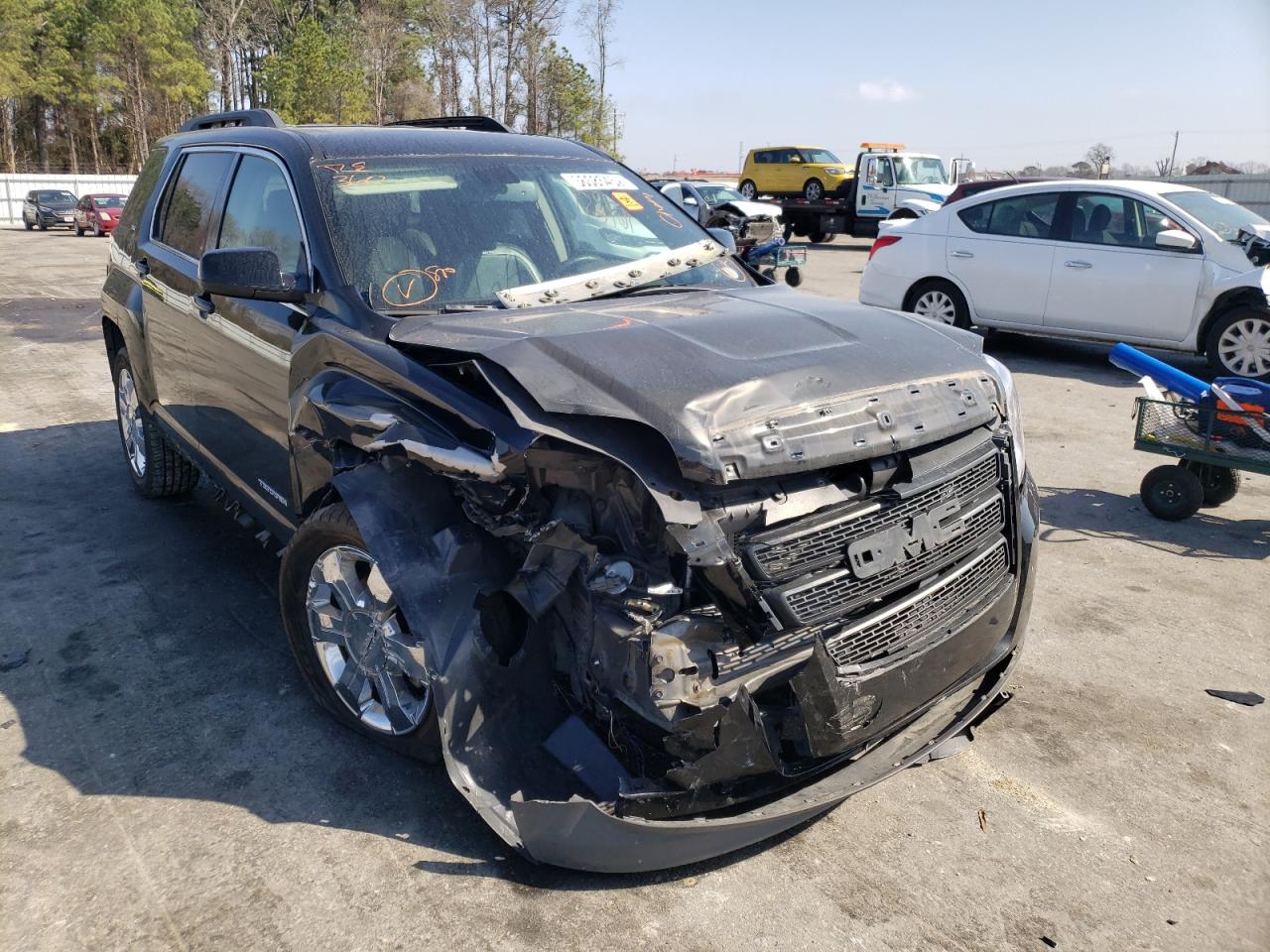 GMC TERRAIN SL 2011 with VIN 2CTFLUE5XB6266704 - Photo from auction