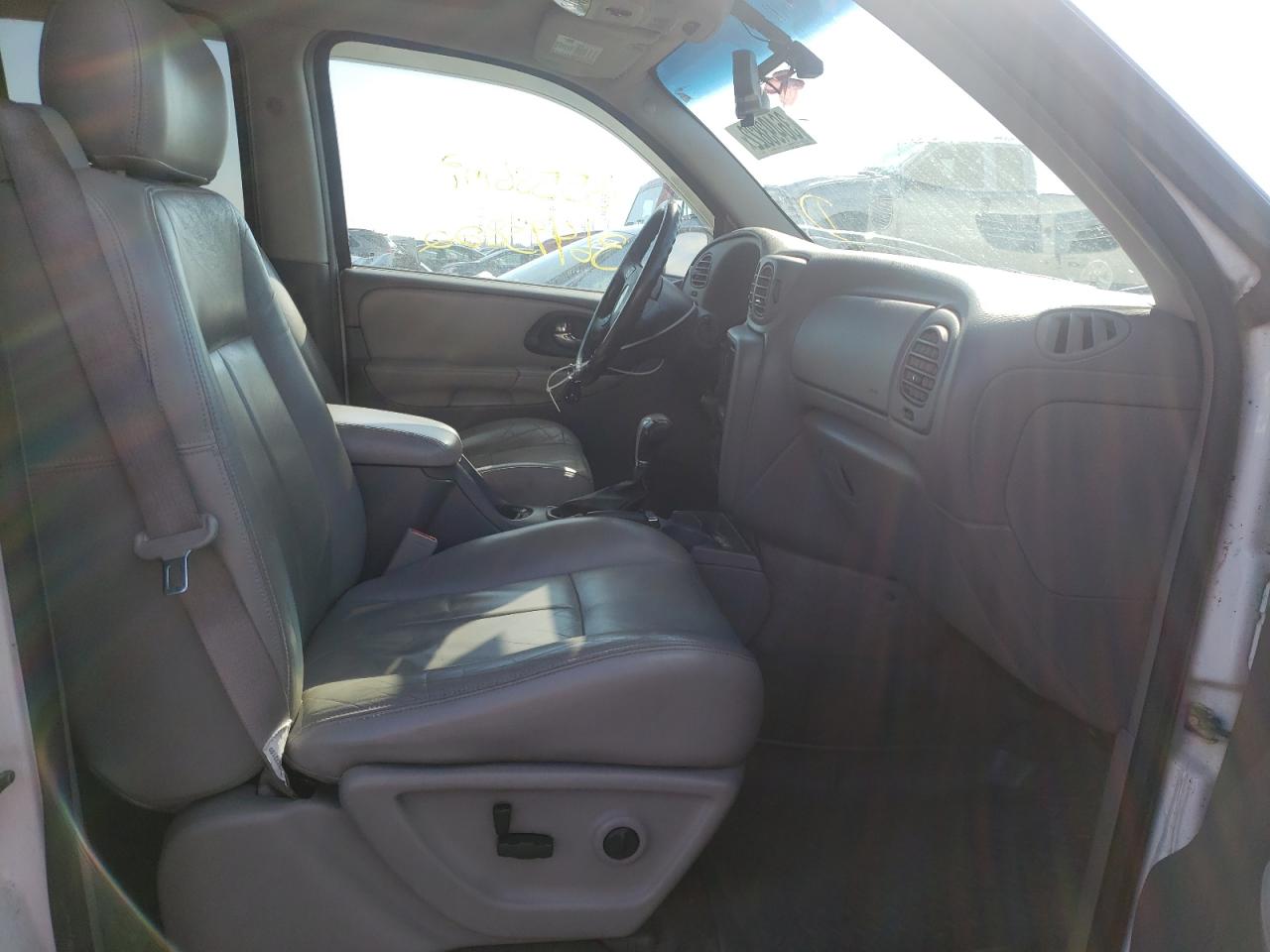 Photo 5 from auction – 2005 CHEVROLET TRAILBLAZE with VIN 1GNDT13S652315075