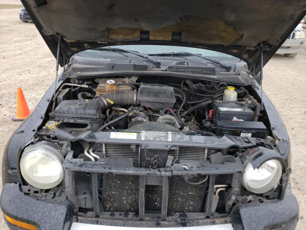 Photo 7 from auction – 2003 JEEP LIBERTY RE with VIN 1J4GL38K83W567713