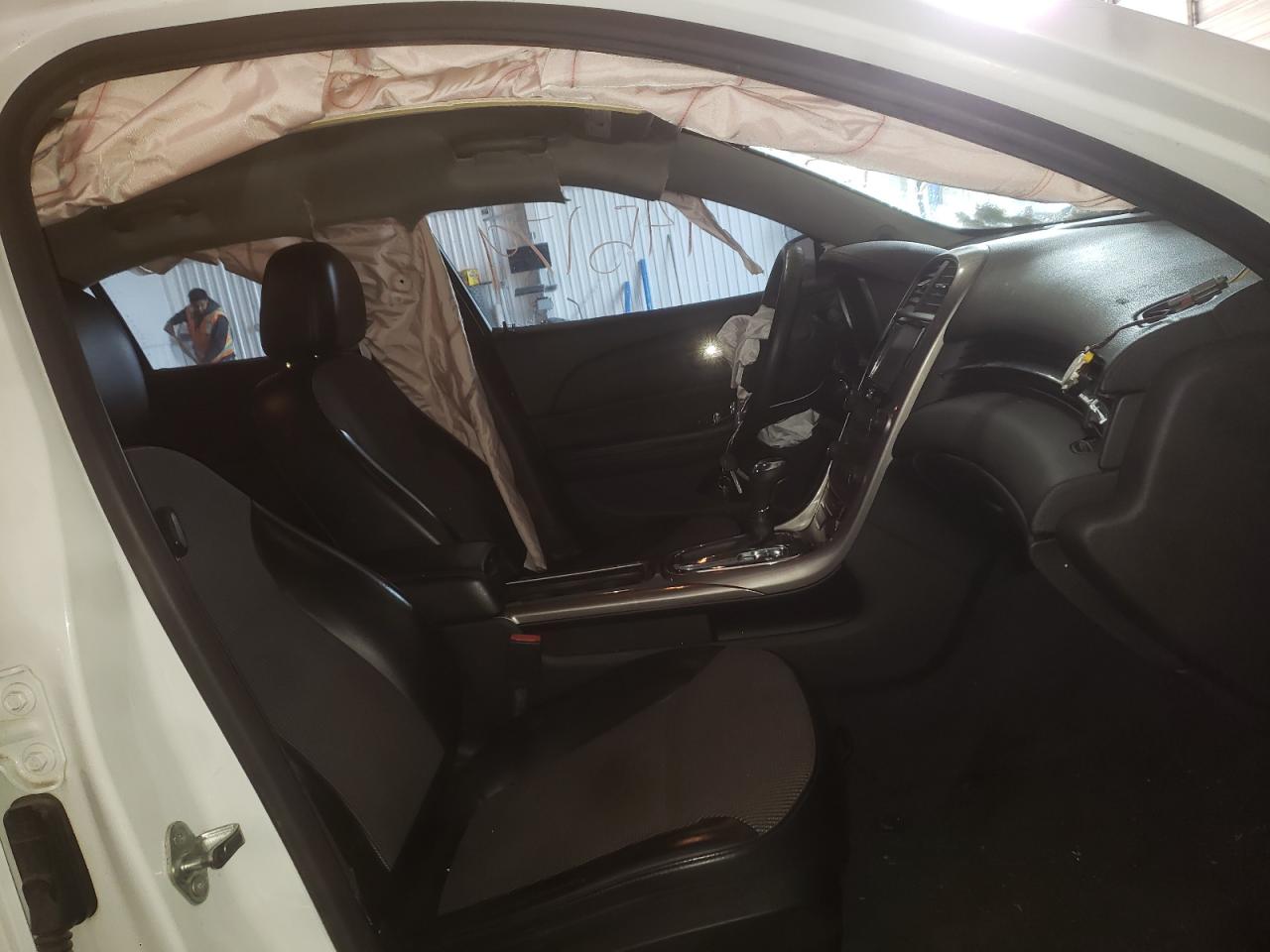 Photo 5 from auction – 2013 CHEVROLET MALIBU 1LT with VIN 1G11C5SA5DF275311